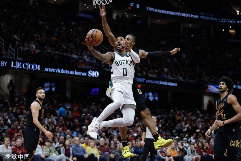 与阿森纳球 与阿森纳球