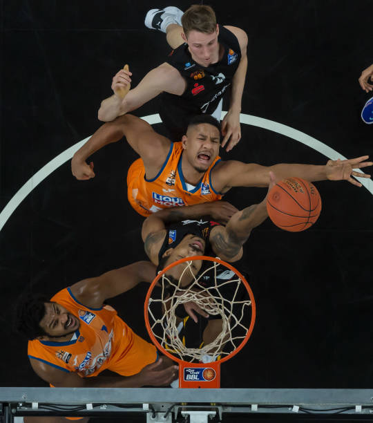 球以严谨和 球以严谨和