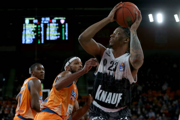 始终坚持稳 始终坚持稳